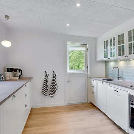 Dagino - 500m From The Sea By Interhome *